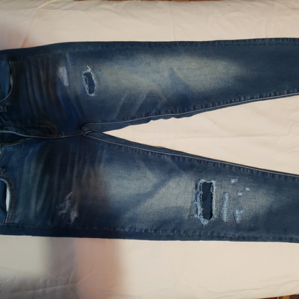 Stylish Blue Distressed Women's Jeans
